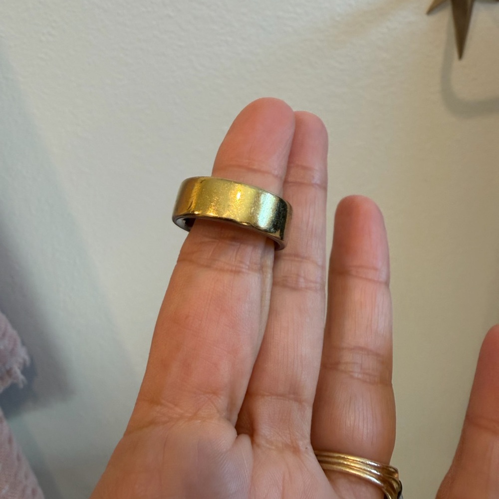 Oura Gold 4th Gen Ring sz 8
